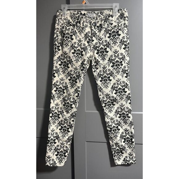 Free People Women's Black & White Abstract Skinny Leg Textured Pants Size 25 - Picture 1 of 5